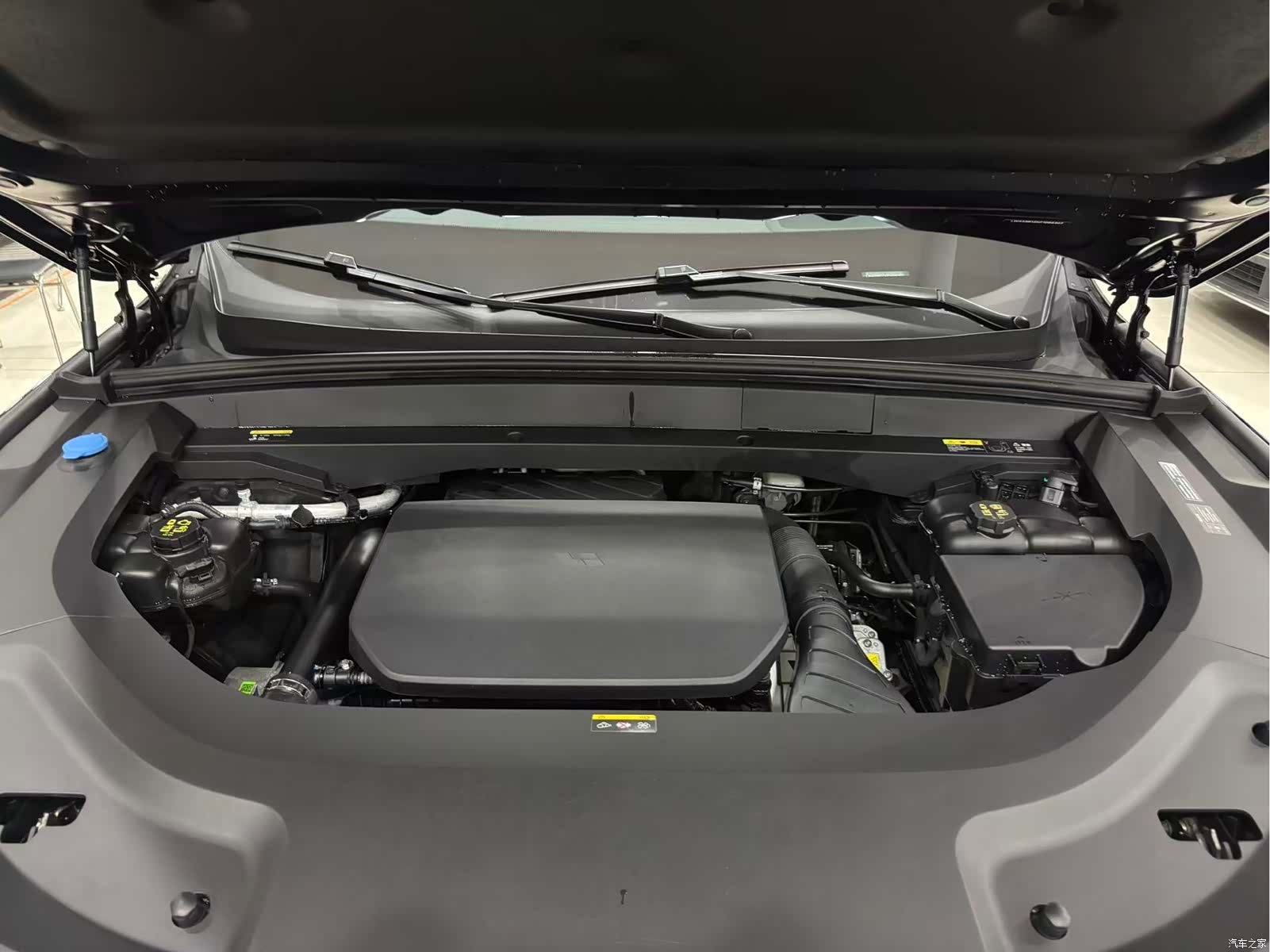 Li Auto L9, 2023 19