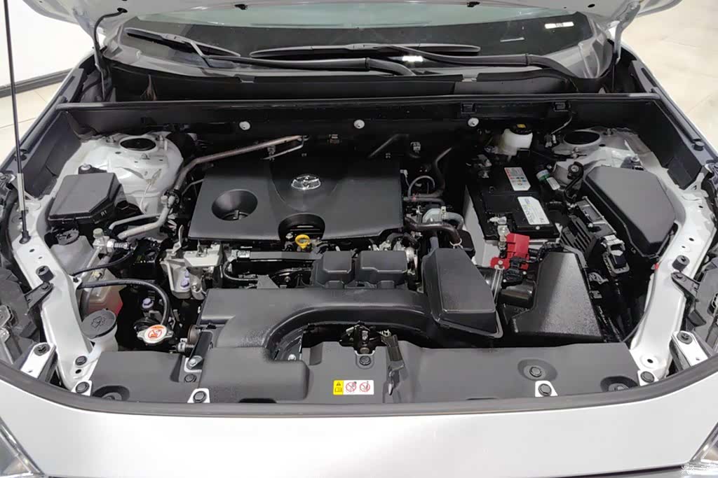 Toyota RAV4, 2023 10