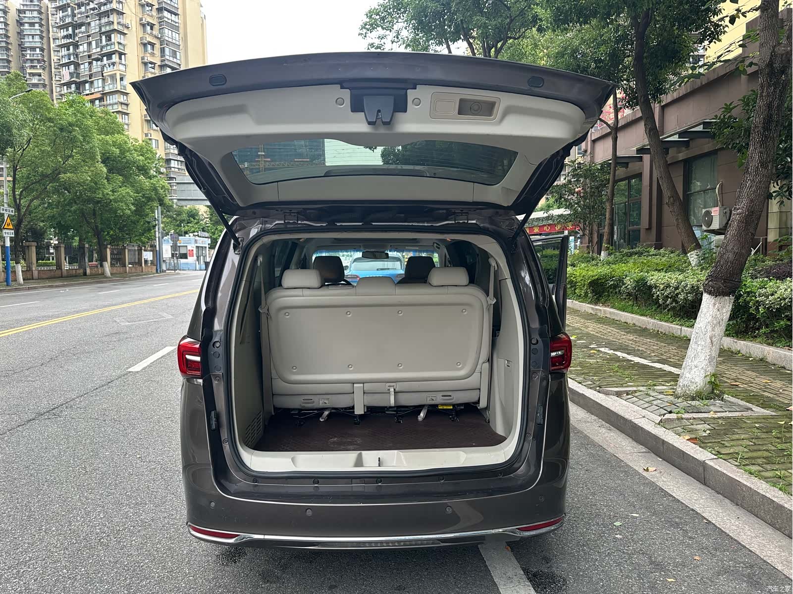 Buick GL8, 2022 11