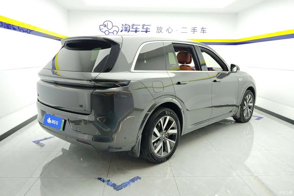 Li Auto L8, 2023 3