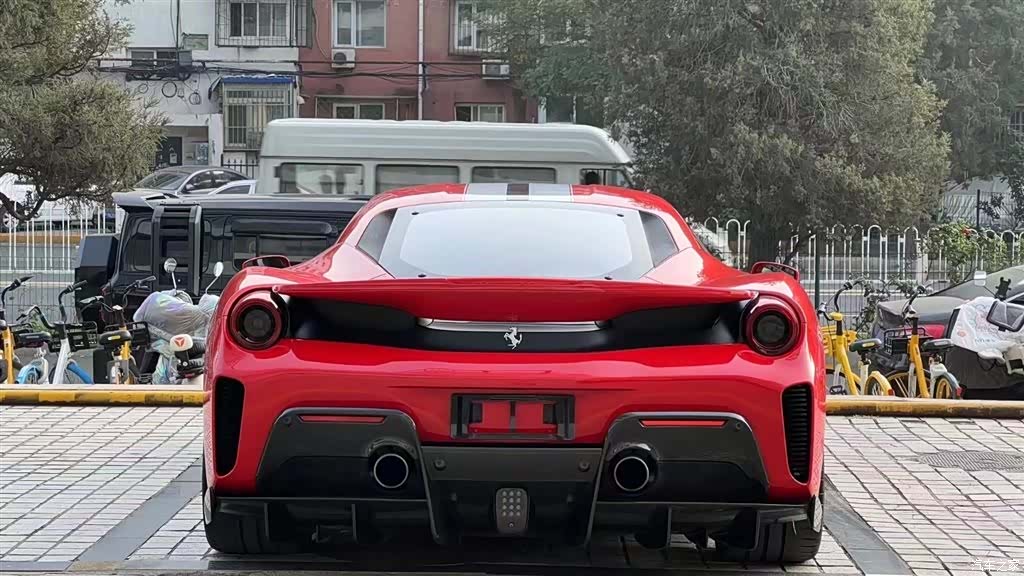 Ferrari 488, 2019 8
