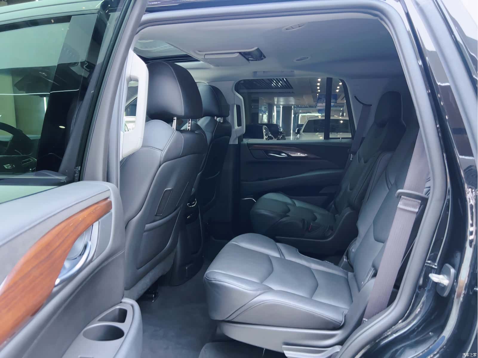 Cadillac Escalade, 2016 10