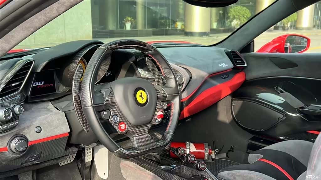 Ferrari 488, 2019 6