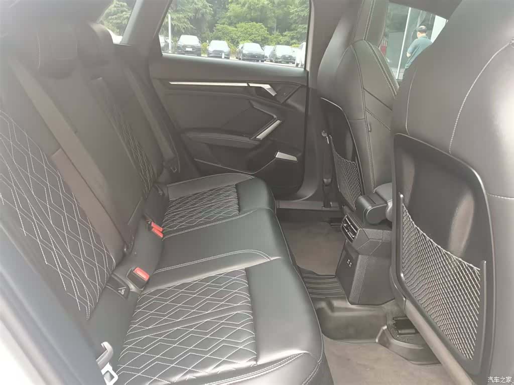 Audi Flying Spur, 2026 18