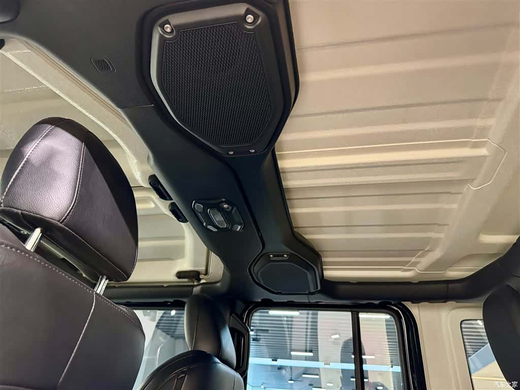 Jeep Wrangler, 2021 24
