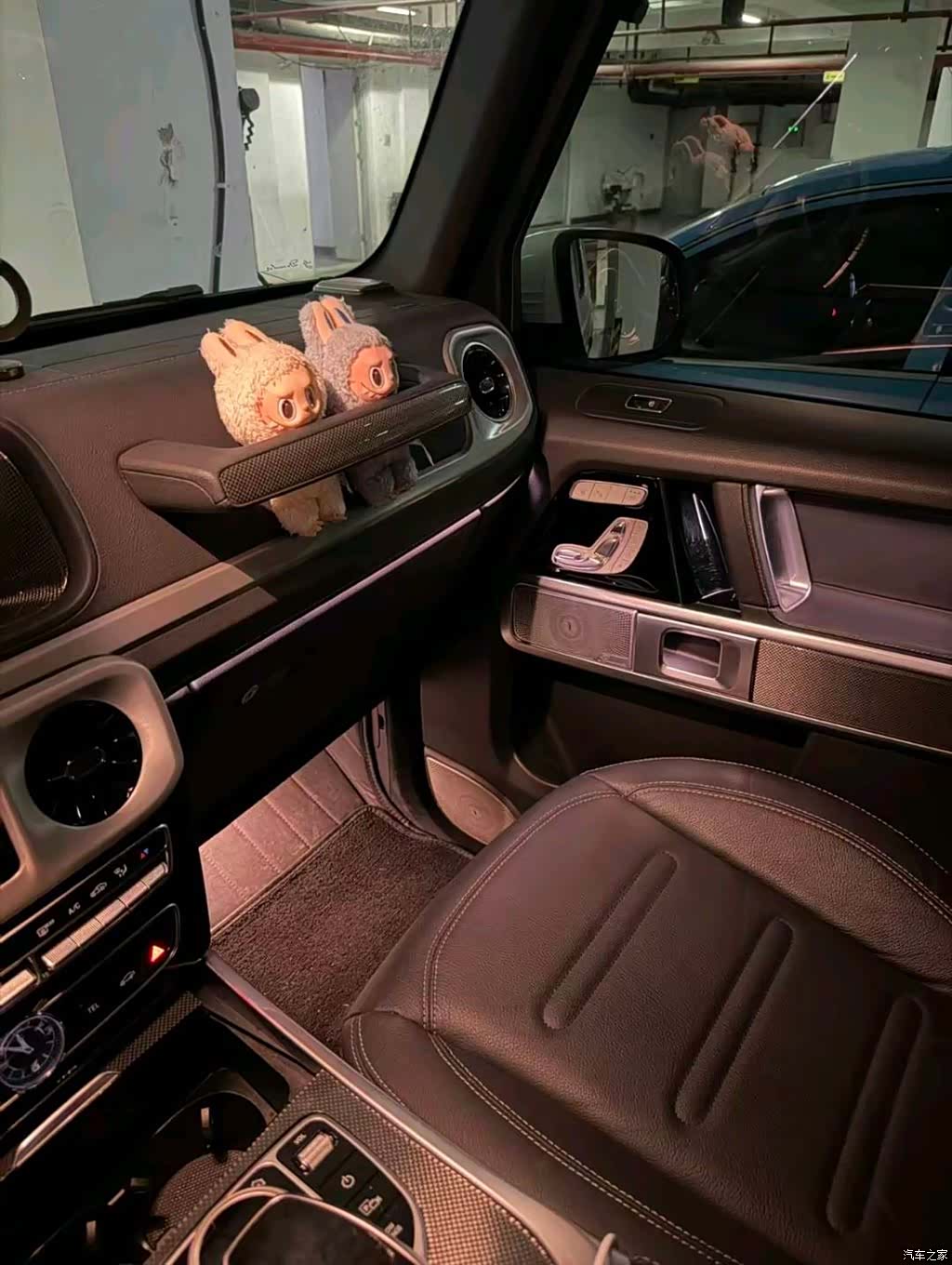 Mercedes-Benz G-Class, 2023 4