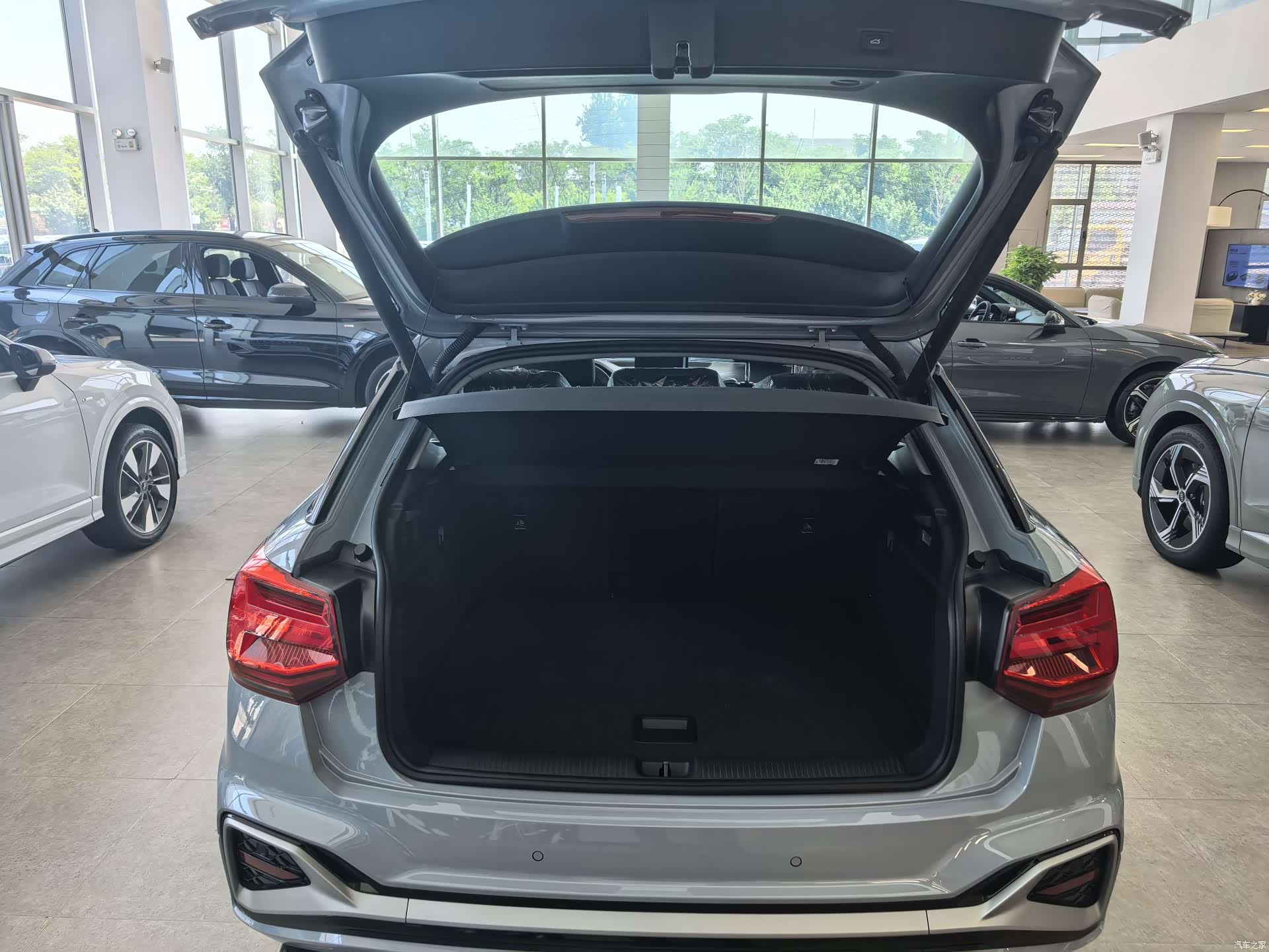 Audi Q2L, 2026 13