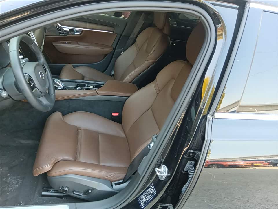 Volvo S90