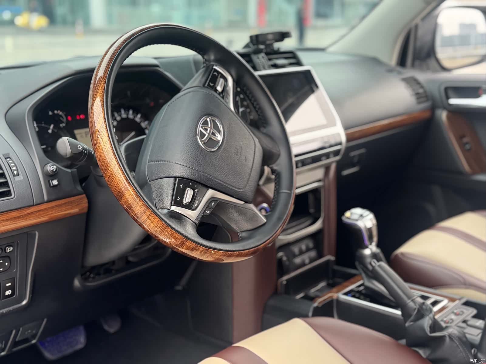 Toyota Prado, 2024 все фото