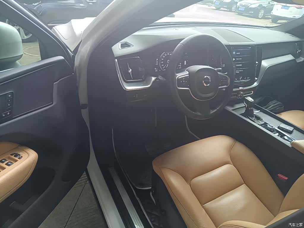 Volvo XC60, 2018 16