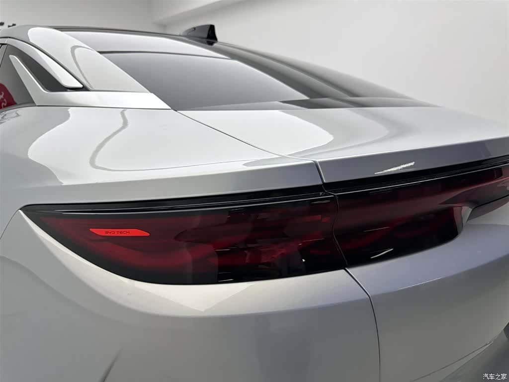 BYD Han, 2025 29