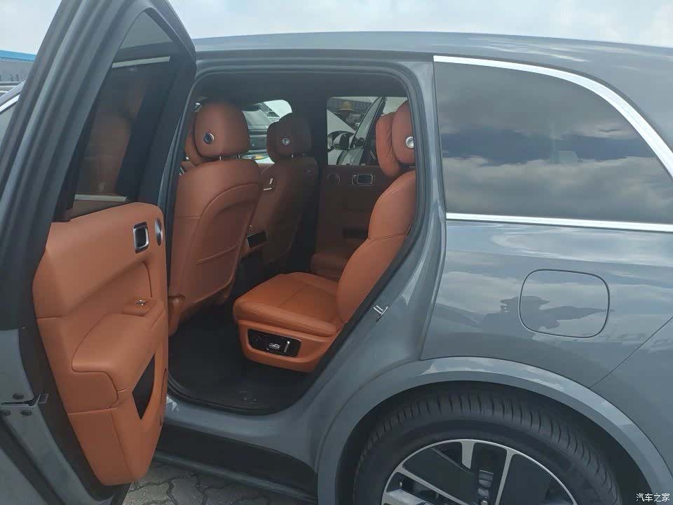 Li Auto L8, 2025 6