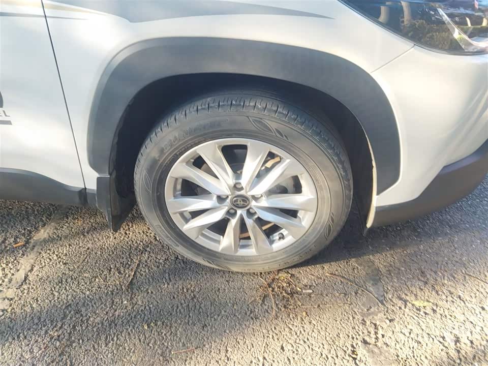 Toyota Corolla Sharp amplifier