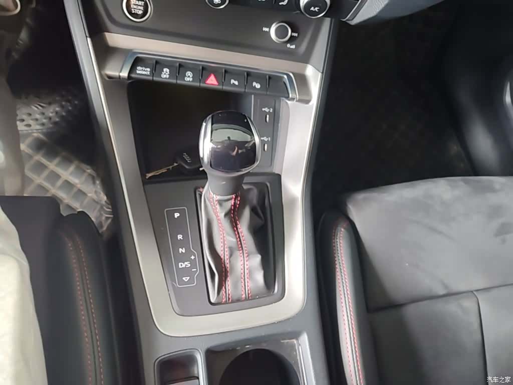 Audi Q3, 2022 14