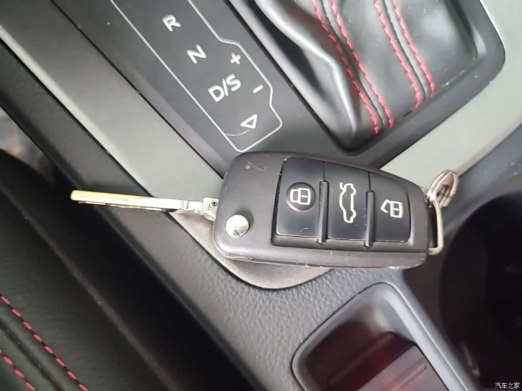 Audi Q3, 2022 9