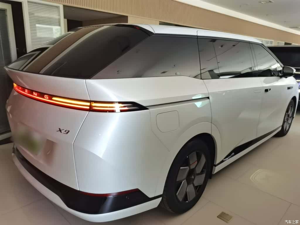 Xpeng X9, 2024 7