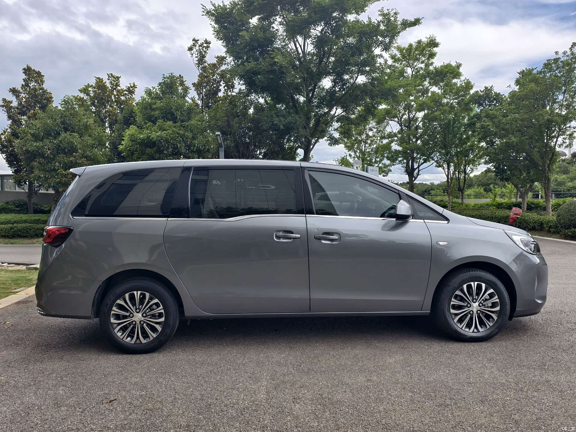 Buick GL8, 2021 12
