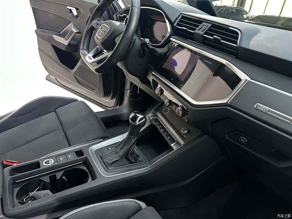 Audi Q3, 2022 18