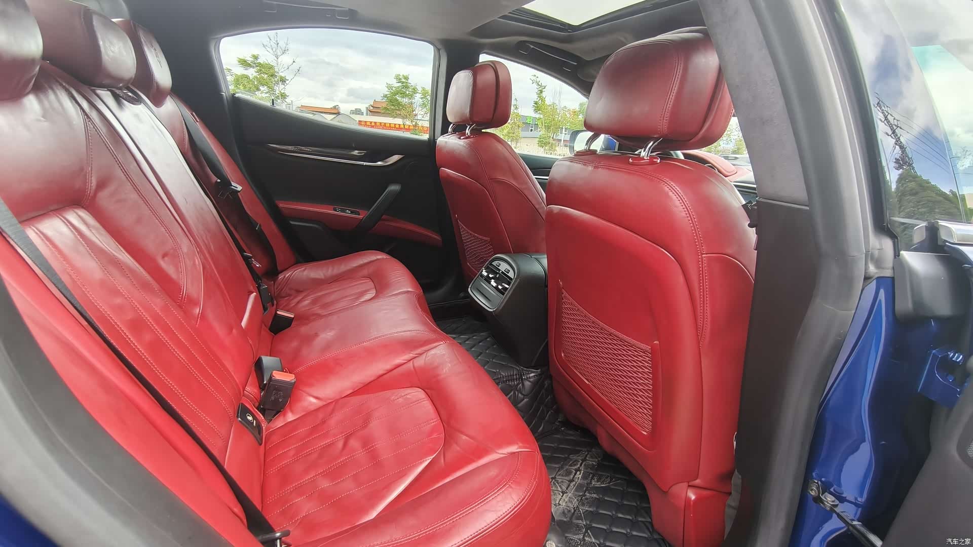 Maserati Ghibli, 2015 13
