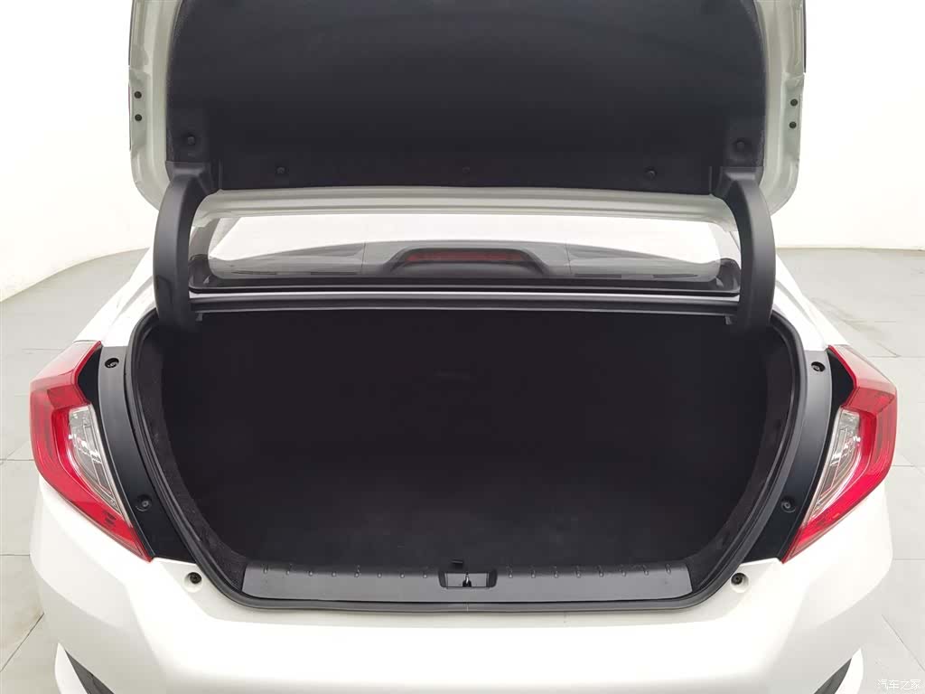 Honda Civic, 2019 16