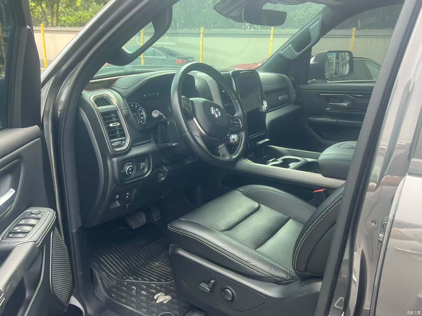 RAM Trucks, 2023 8