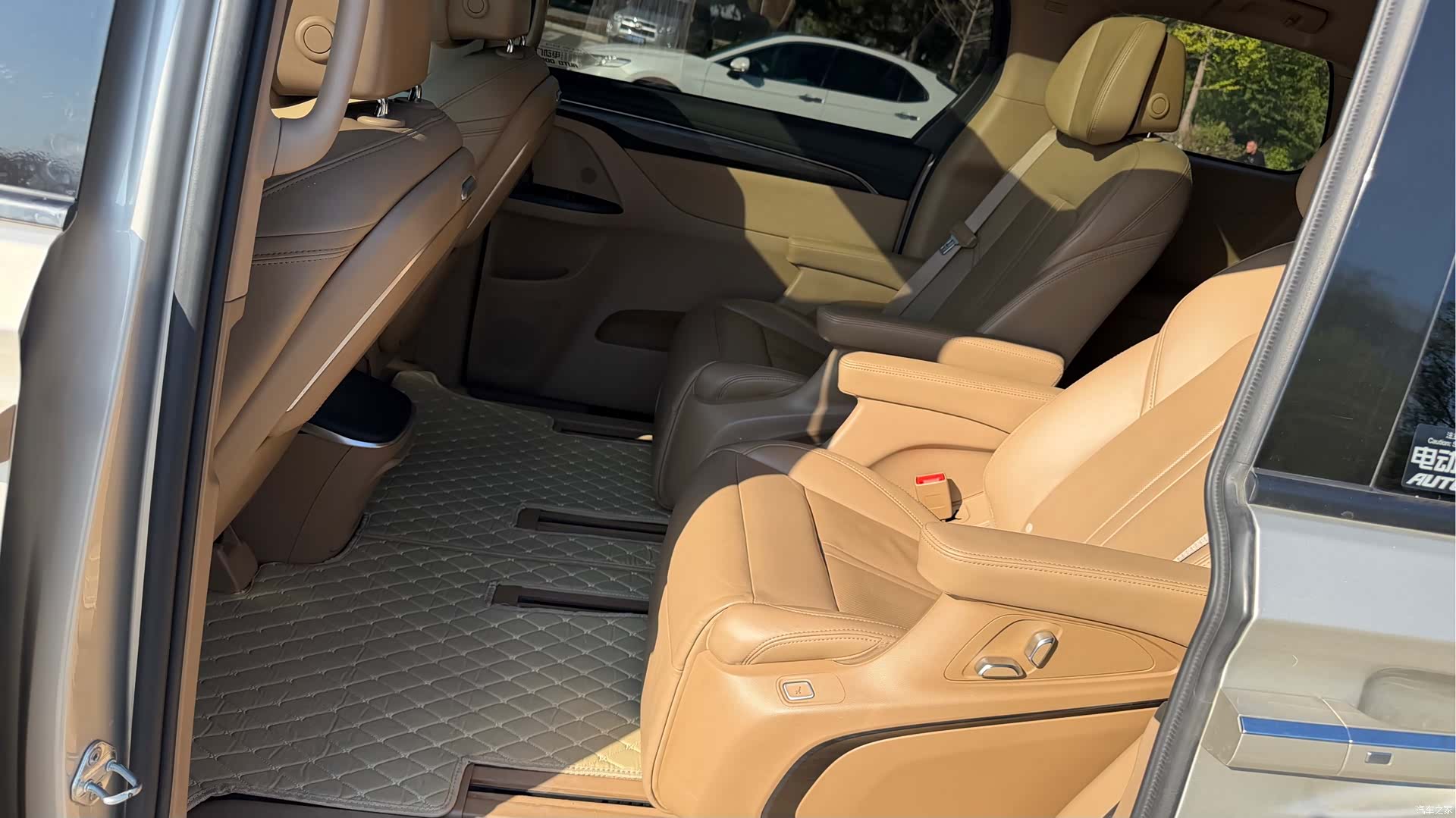 Buick GL8, 2021 12