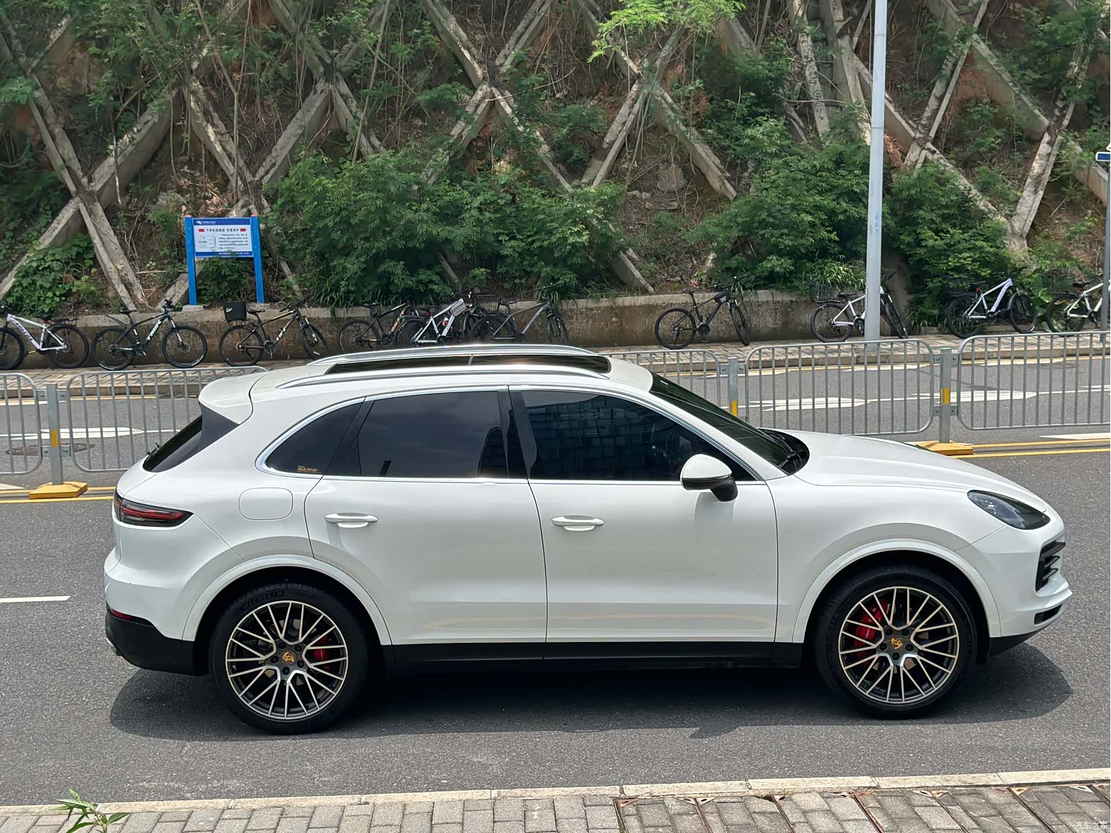 Porsche Cayenne, 2018 3