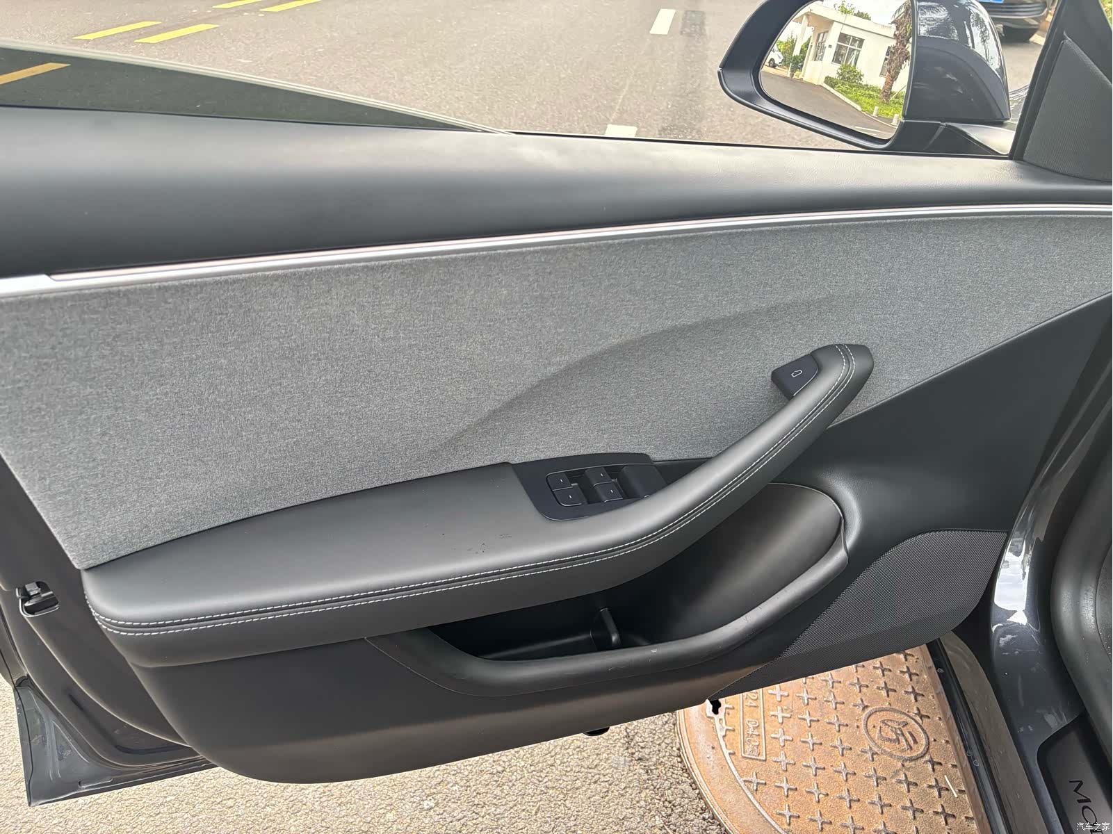 Tesla Model 3, 2024 12