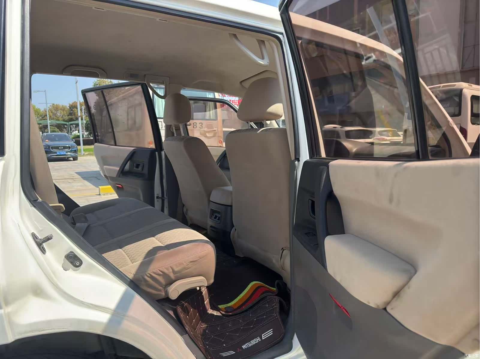 Mitsubishi Pajero, 2013 все фото