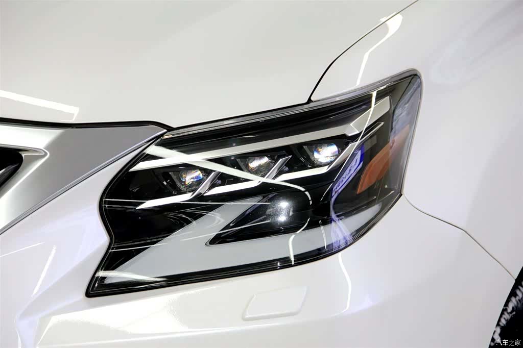 Lexus GX, 2022 27