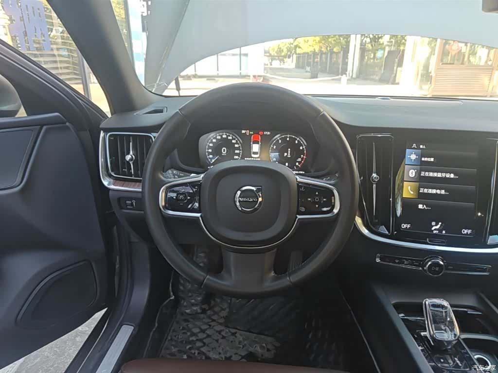 Volvo S60, 2022 11
