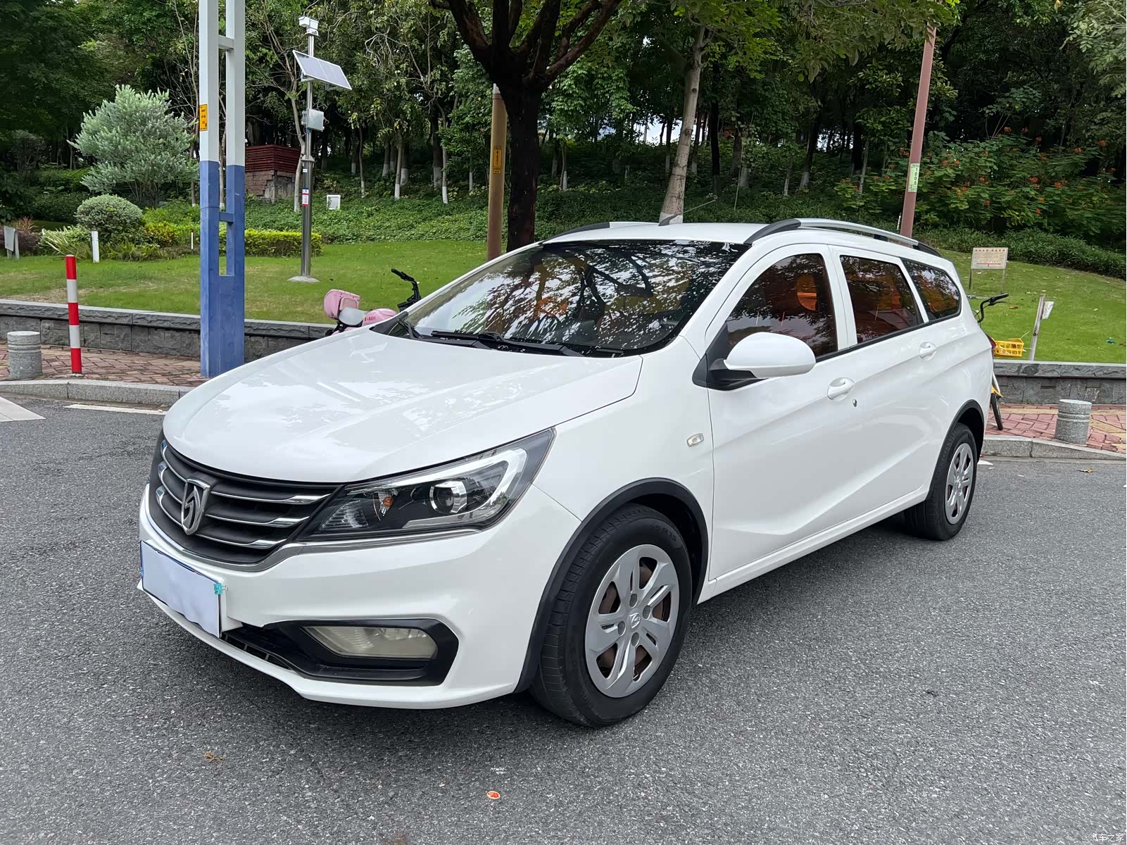 Wuling 310W, 2018 1