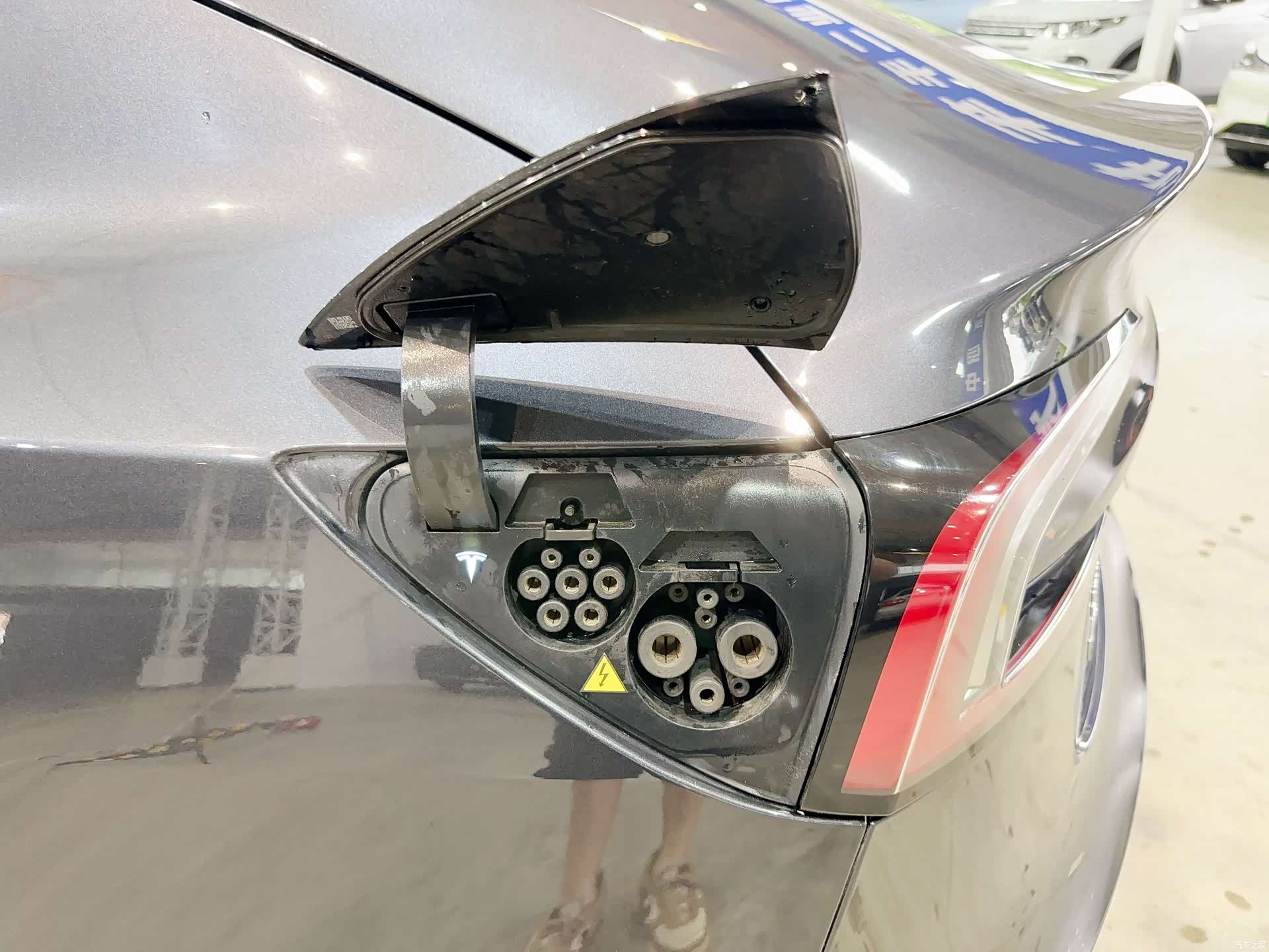 Tesla Model 3, 2024 23