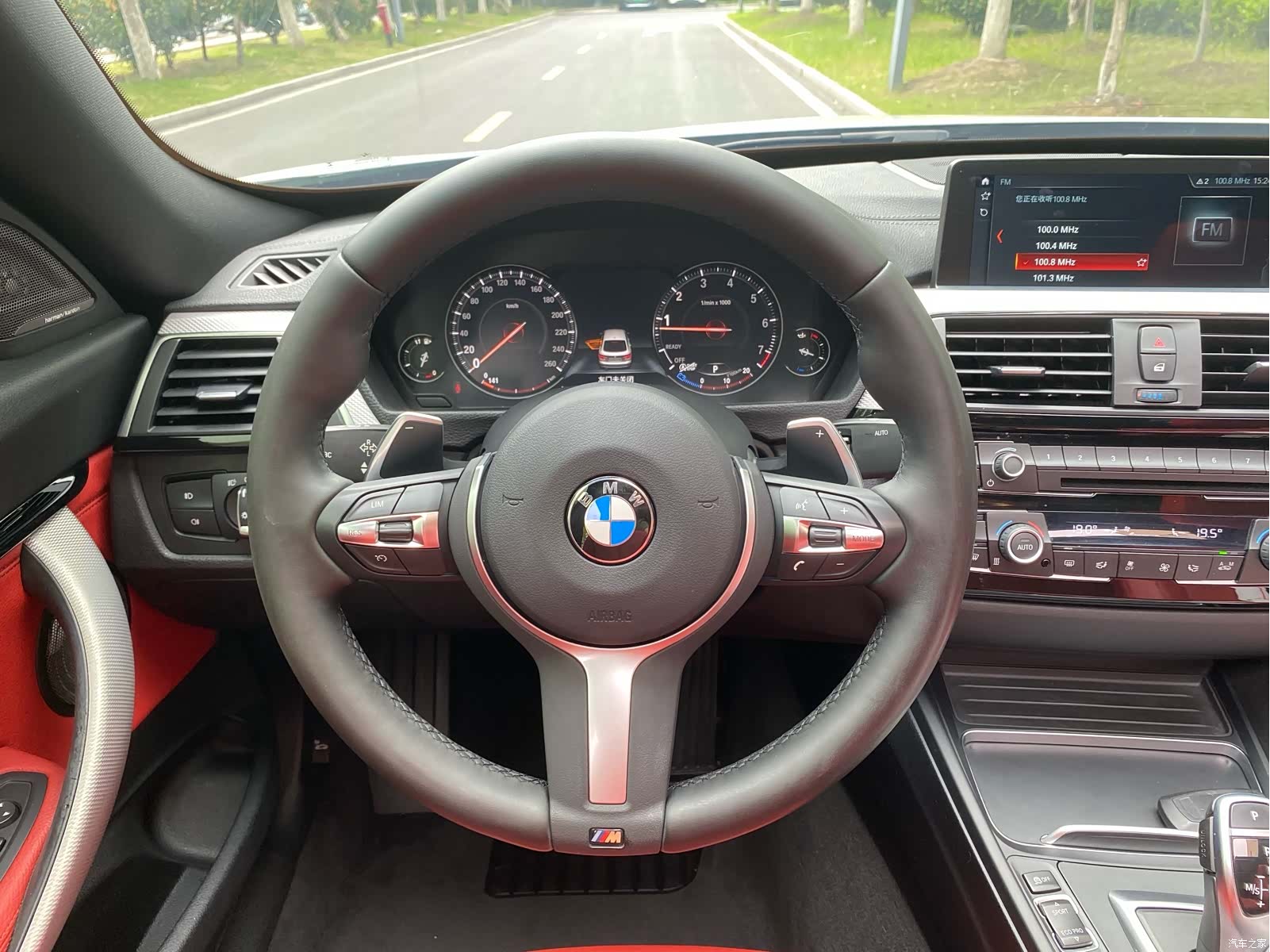 BMW 3 Series, 2019 все фото