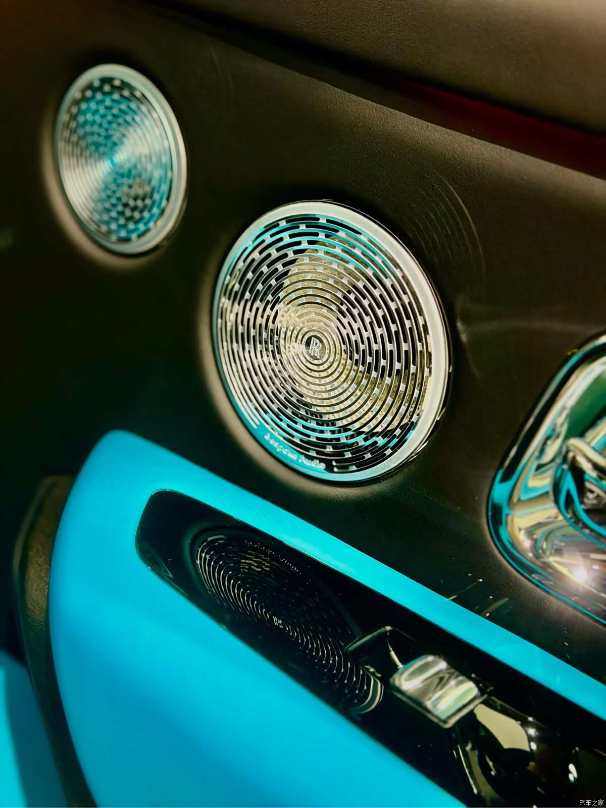 Rolls-Royce Cullinan, 2023 22