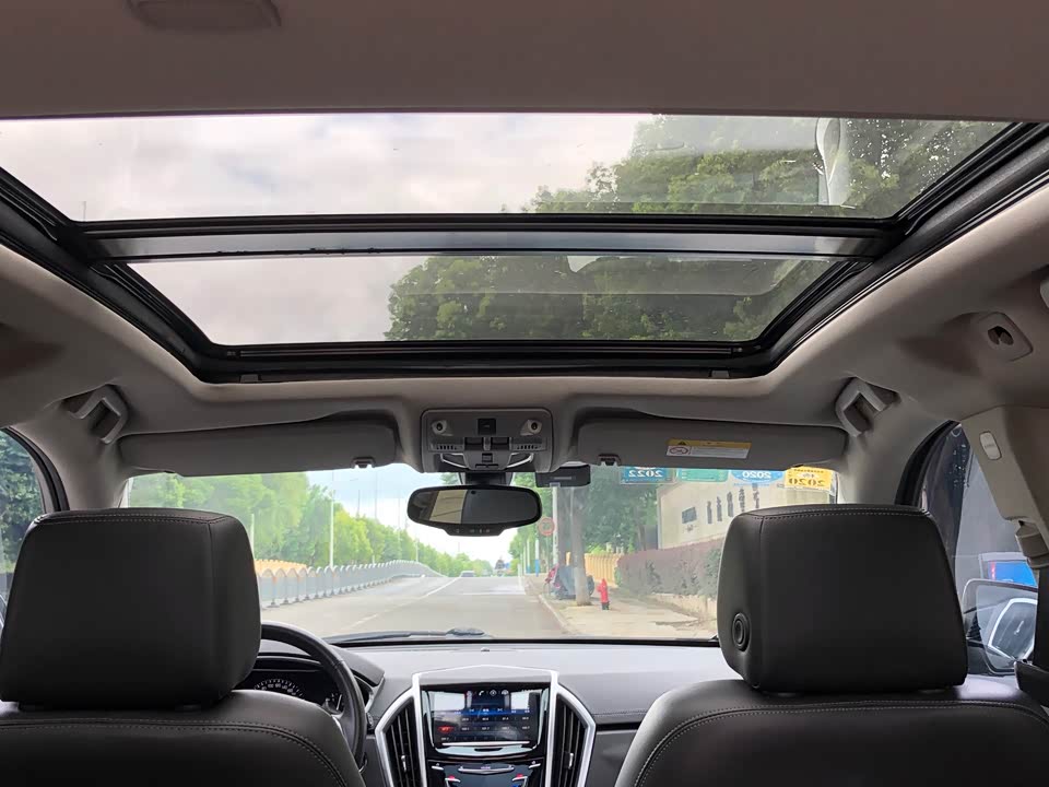 Cadillac SRX