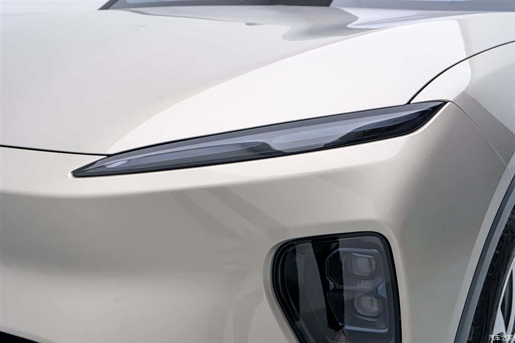 NIO ES8, 2024 10