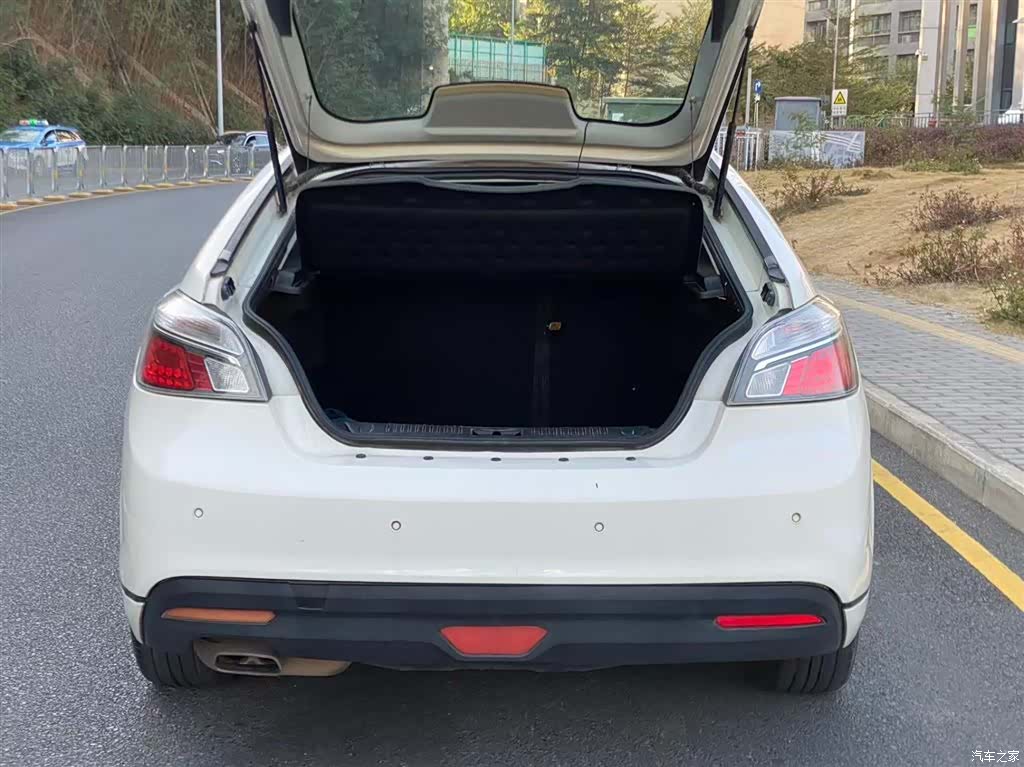 MG MG6, 2012 14