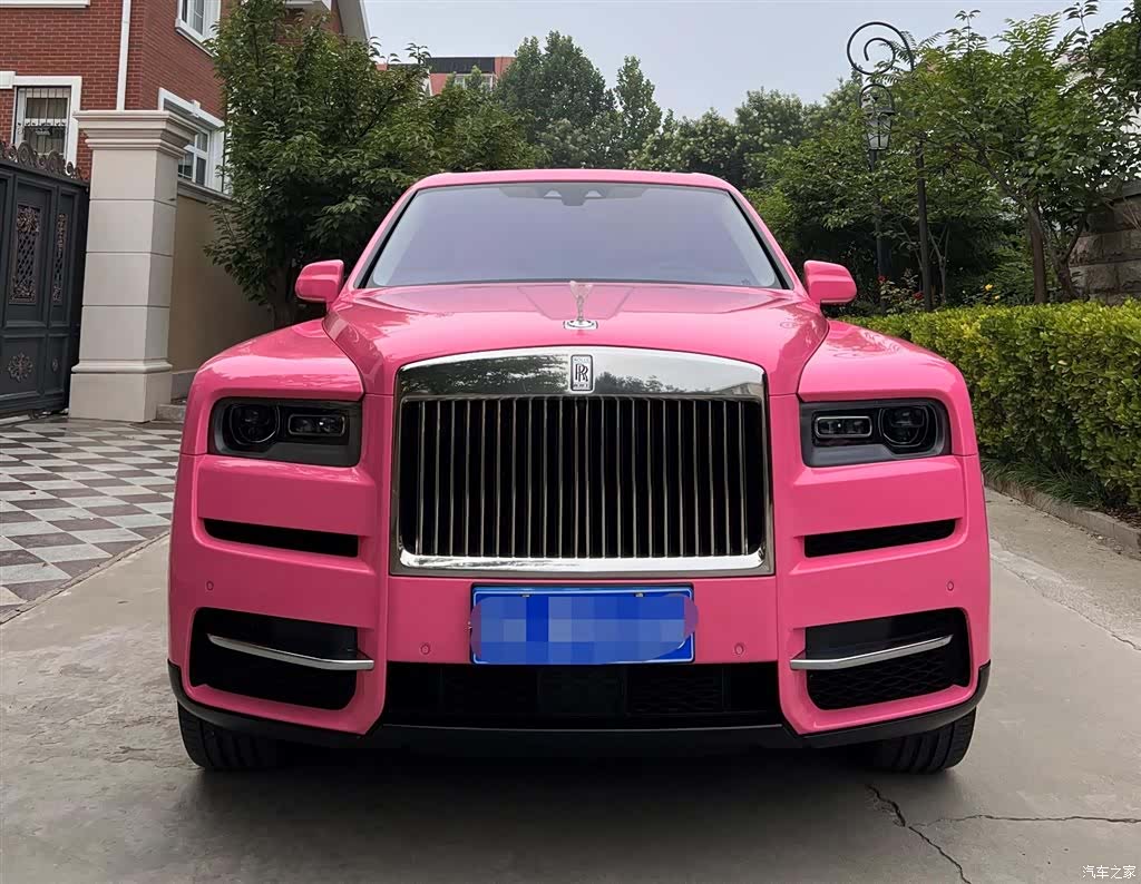 Rolls-Royce Cullinan, 2021 3