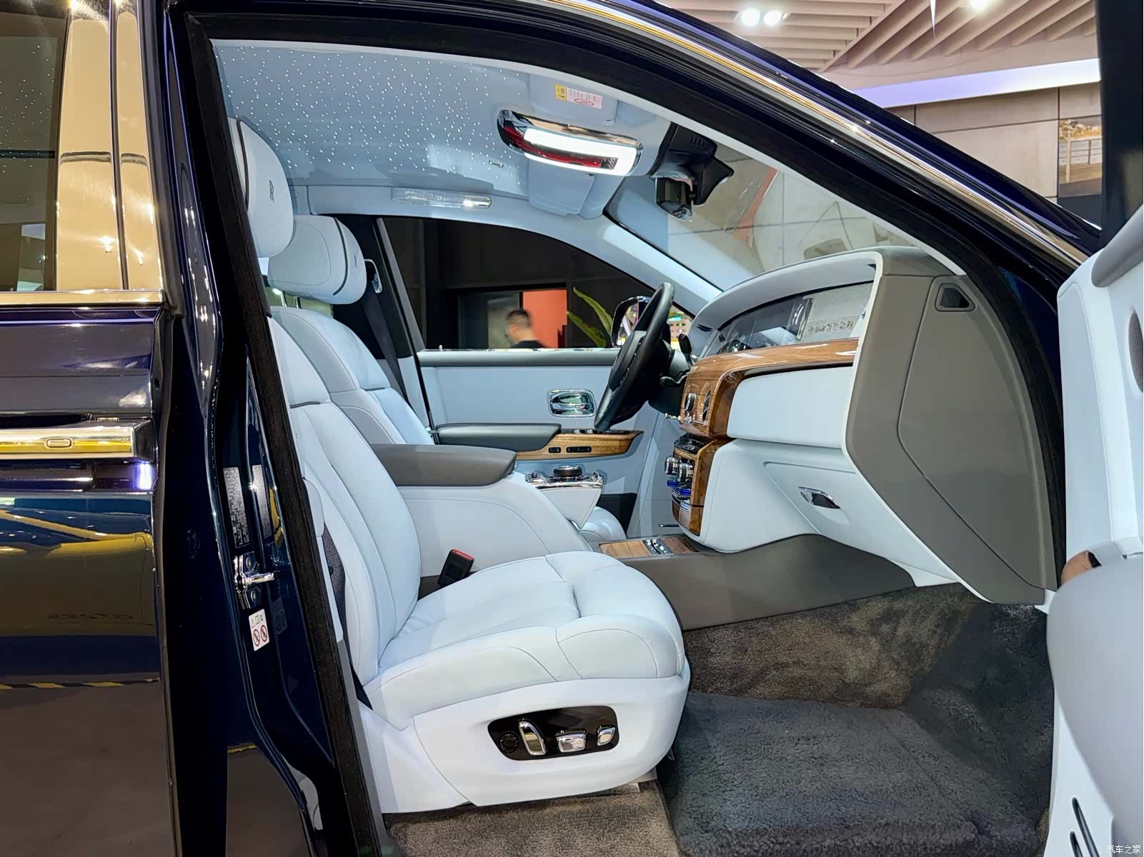 Rolls-Royce Phantom, 2020 20