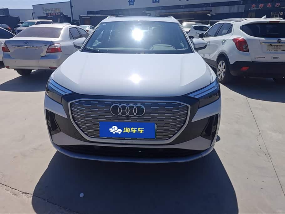 Audi Q4