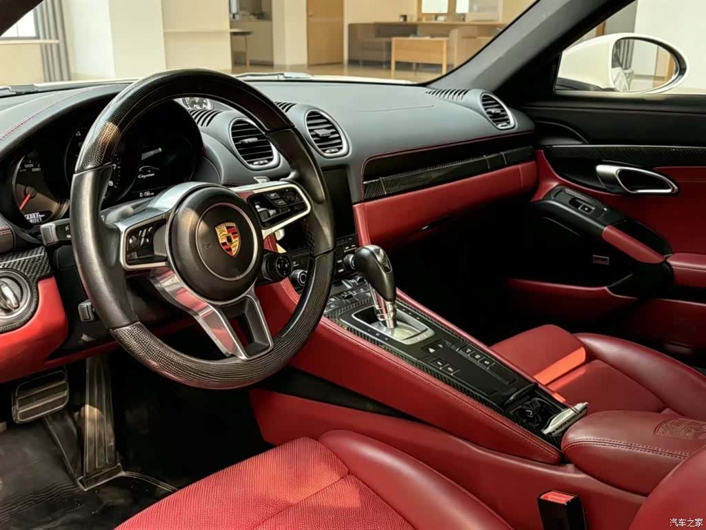 Porsche Cayman, 2020 все фото