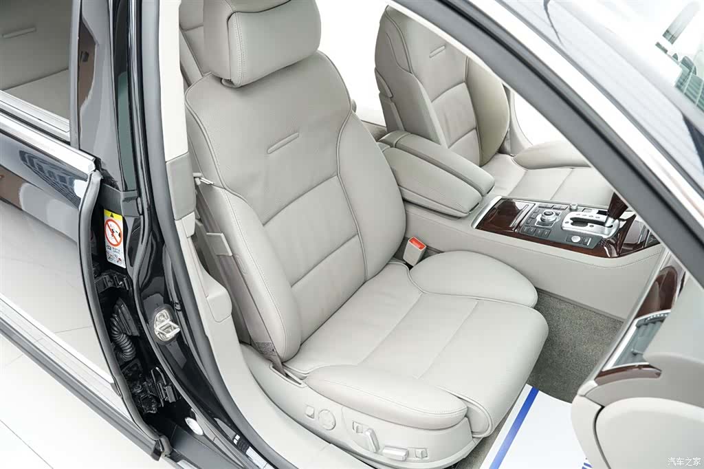 Audi A8L, 2010 30