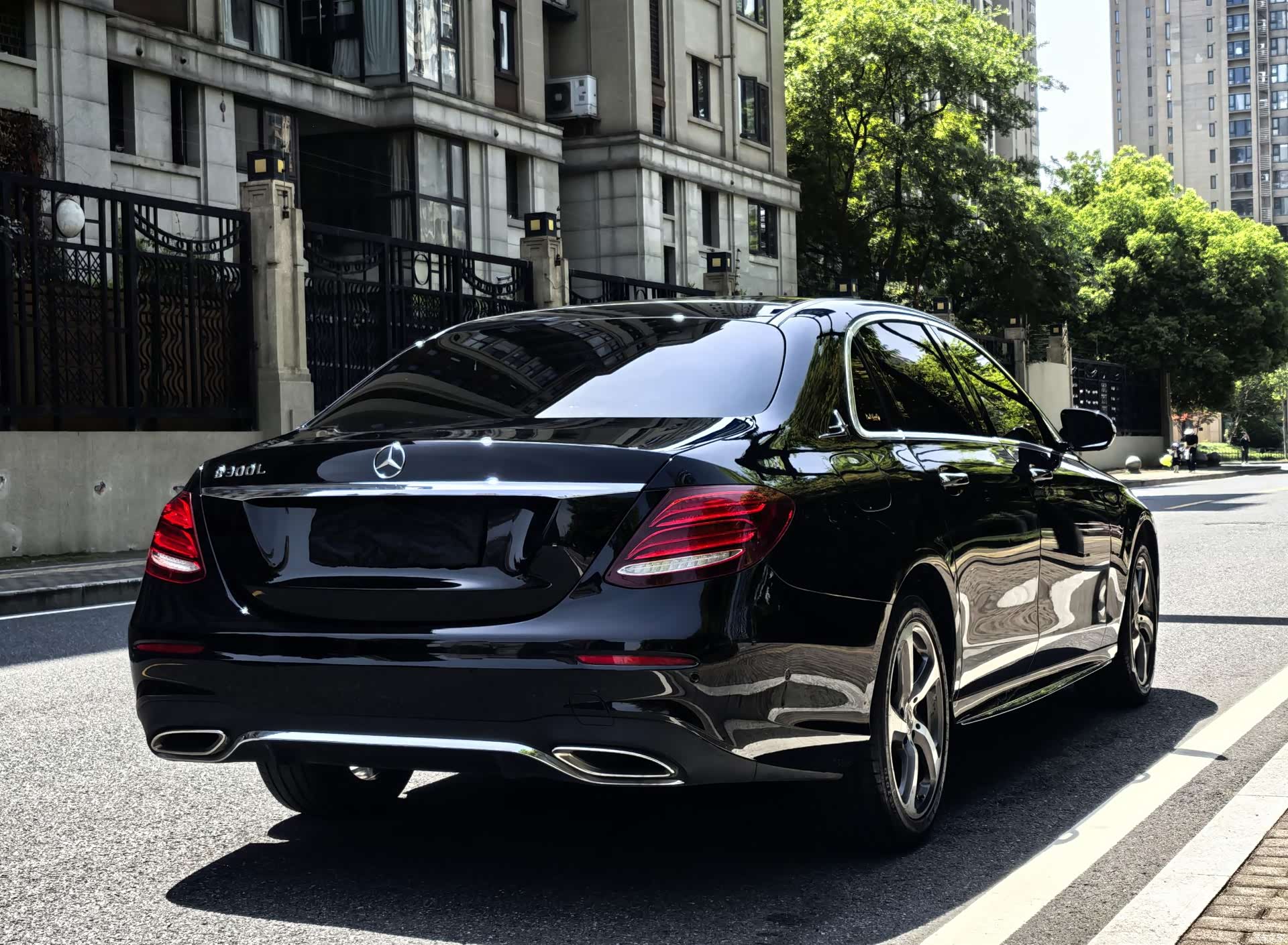 Mercedes-Benz E-Class, 2019 4