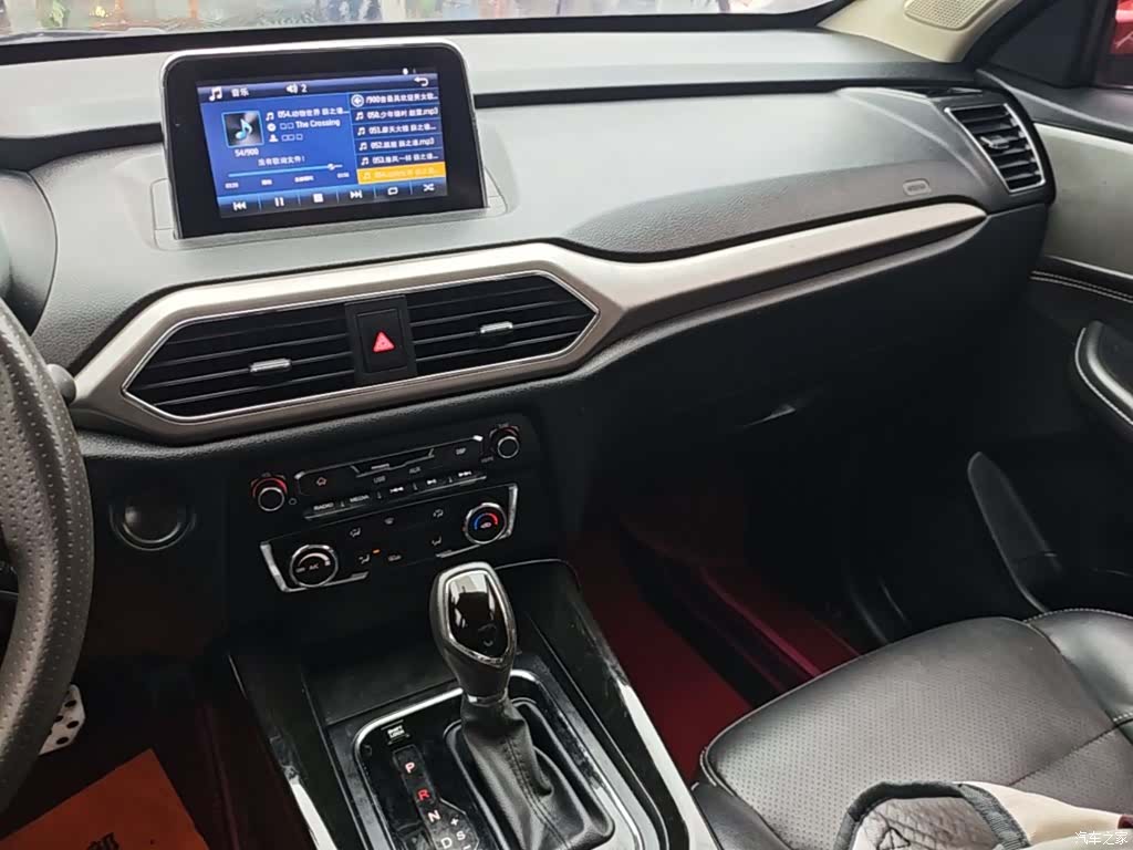 DongFeng S560, 2019 13