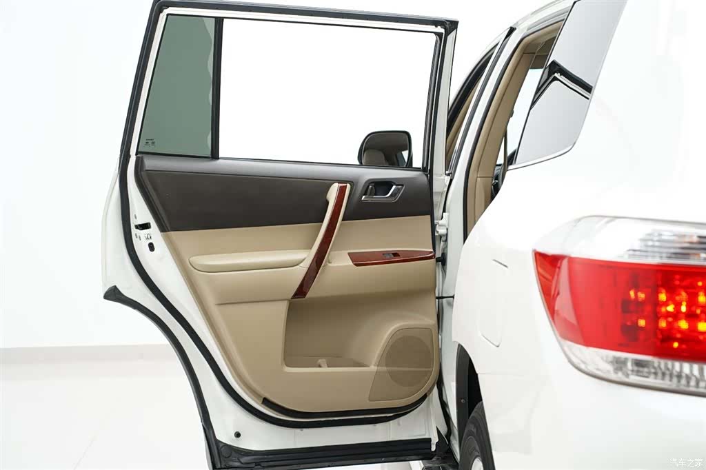Toyota Highlander, 2014 11