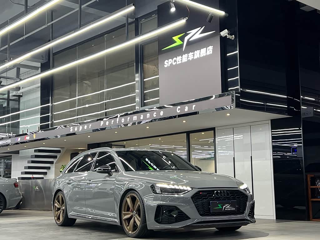 Audi RS 4