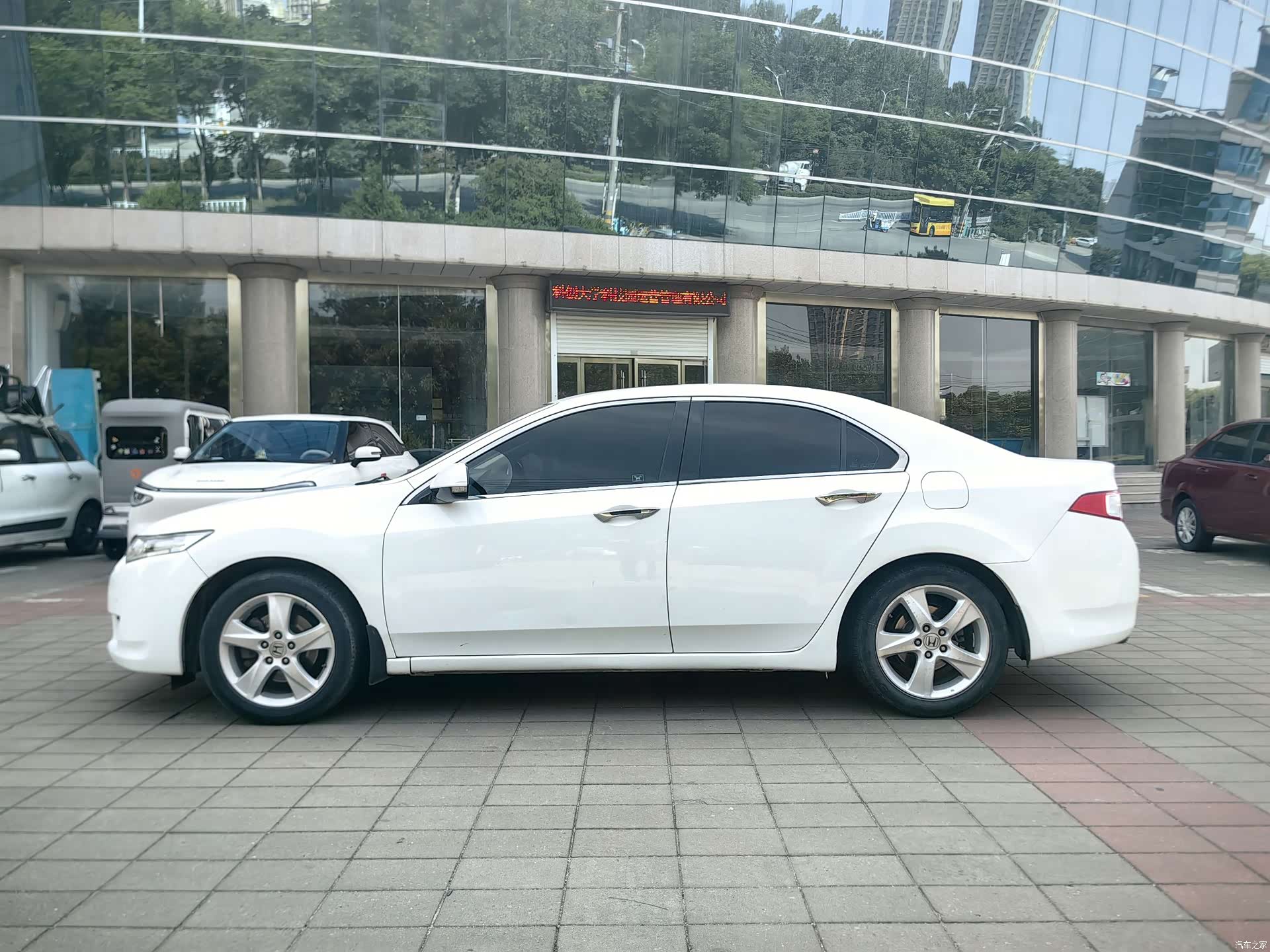 Honda Spirior, 2011 7
