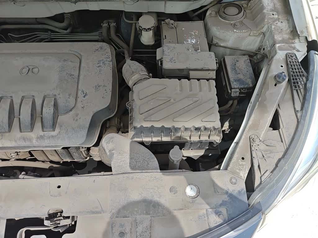 BAIC Q35, 2017 22