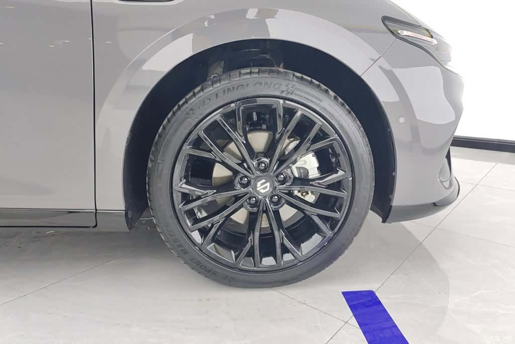 Leapmotor Lafa5, 2026 6